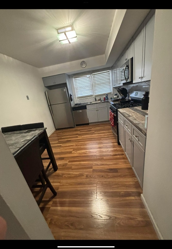 Foto del edificio - 587 Darlington Ave