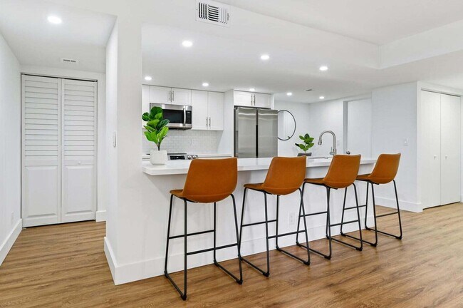 Foto del edificio - 955 Egret Cir