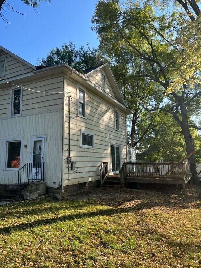 Foto del edificio - Spacious 4 Bedroom House