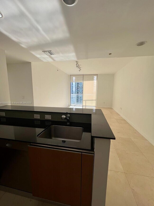Foto del edificio - 1060 Brickell Ave
