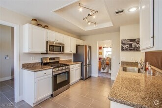 Building Photo - 8832 Villa Ridge Dr