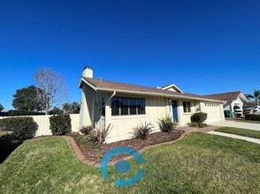 Building Photo - 3076 Governor Dr