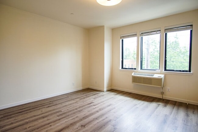 Building Photo - John's Landing-Modern, Spacious Studio Ready Soon!