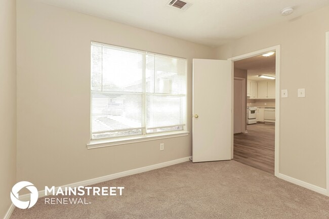 Foto del edificio - 16360 Hidden River Ct
