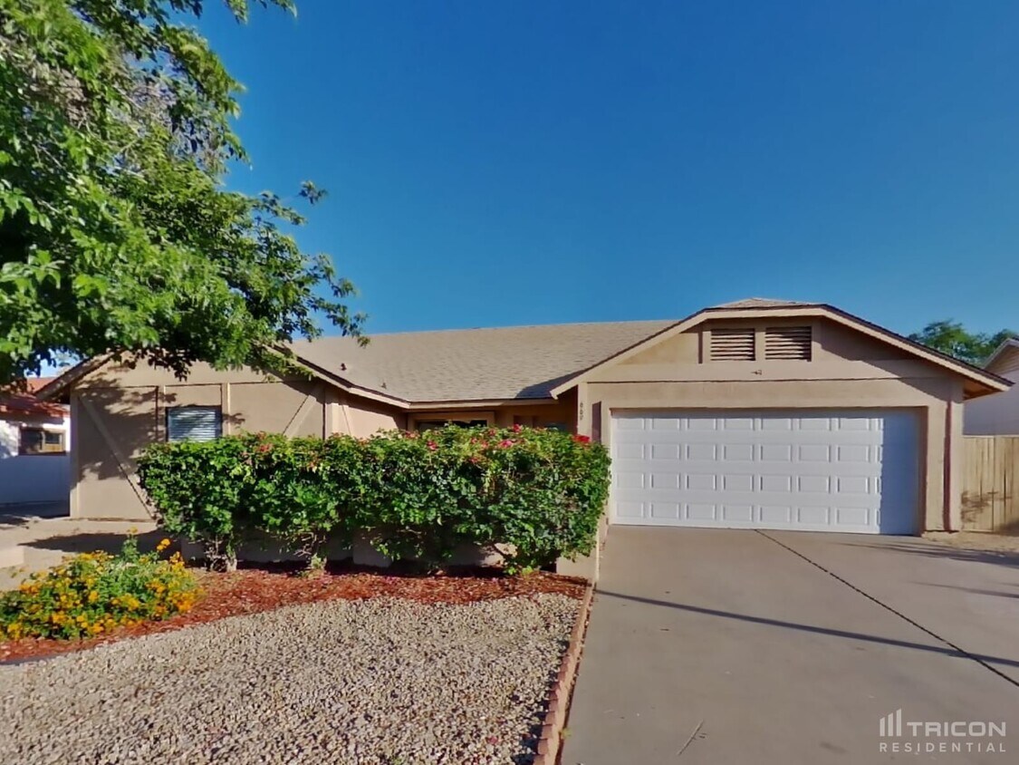 Foto principal - 669 W Barrow Dr