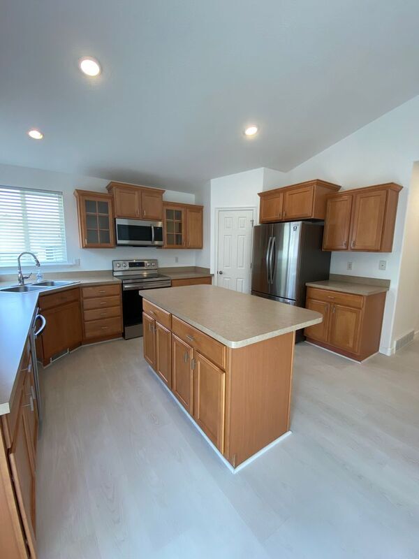 Building Photo - 3720 Cranberry Loop