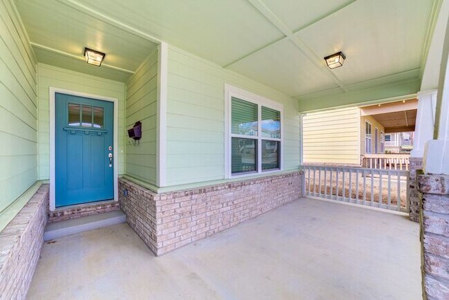 Foto del edificio - 4/2.5/2 New Construction Available Now!