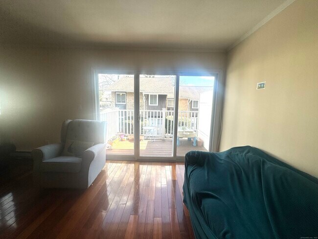 Foto del edificio - 59 Rock Spring Rd