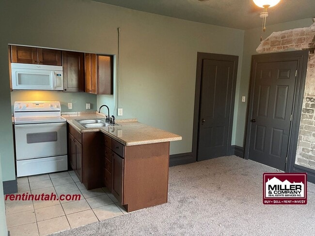 Photo - 776 W North Temple St Apartment