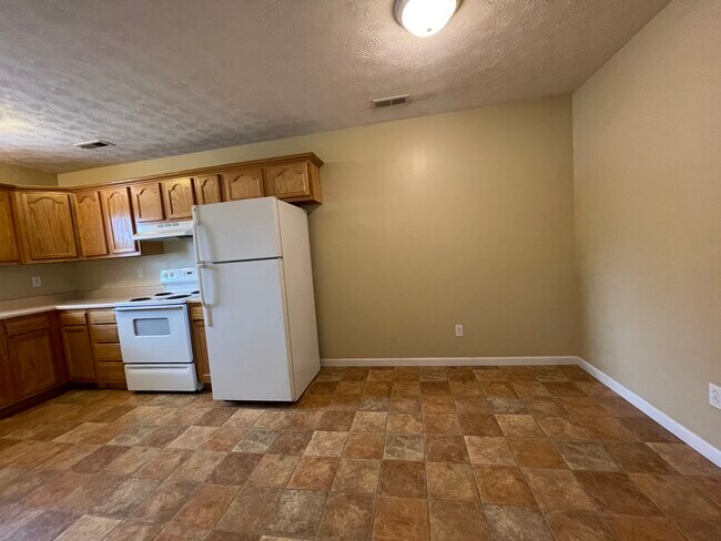 Kitchen - 2514 3rd Ave