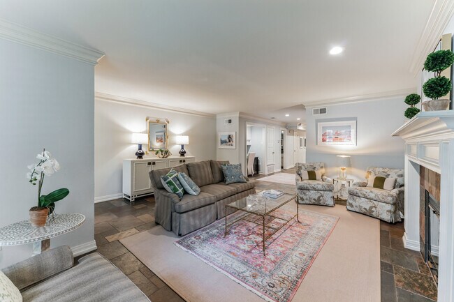 Foto del edificio - 3444 Normandy Ave