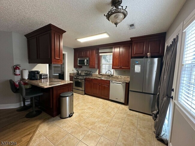 Foto del edificio - 40 Sapphire Ln