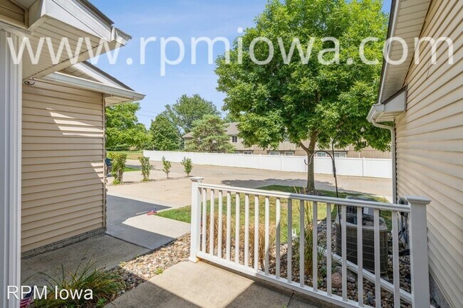 Foto del edificio - 2 br, 2.5 bath House - 1114 SE Birch Lane