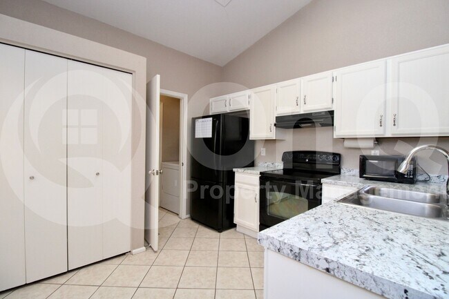 Foto del edificio - 118 N Heritage Dr