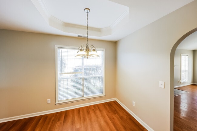 Building Photo - 376 Walker Way