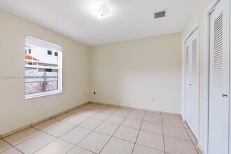 Building Photo - 3072 NW 14th St