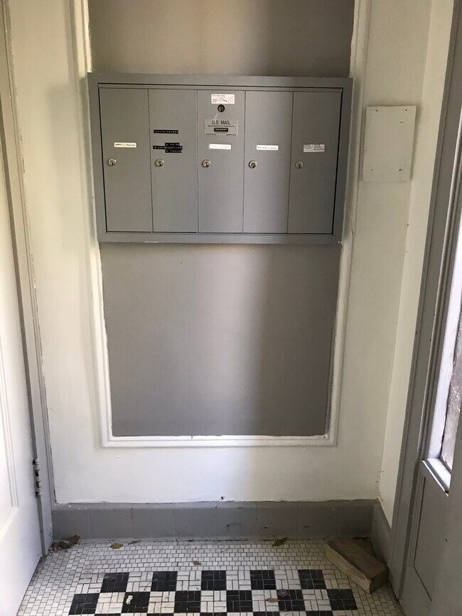 Foto del edificio - 4103 W Nelson St