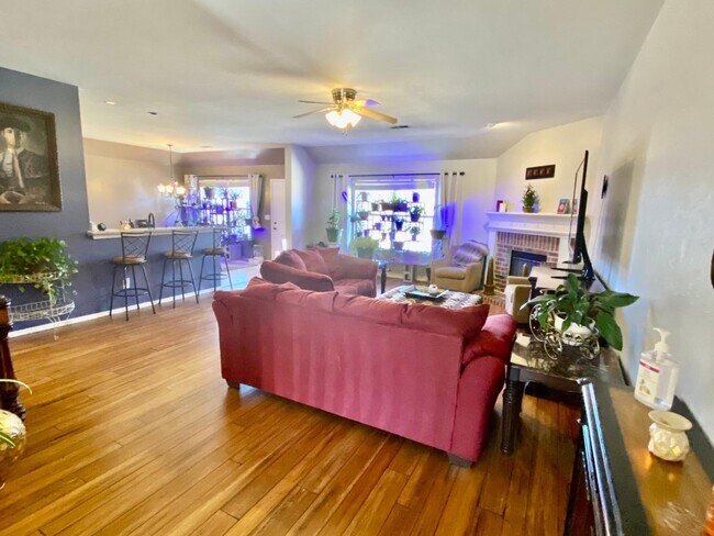 Foto del edificio - 4717 Deer Ridge Blvd