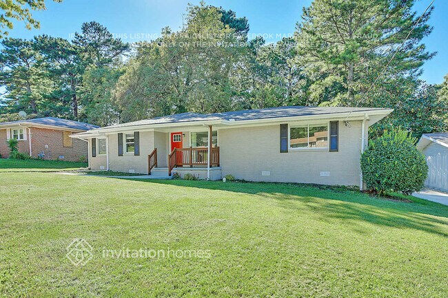 Building Photo - 2434 Shamrock Dr