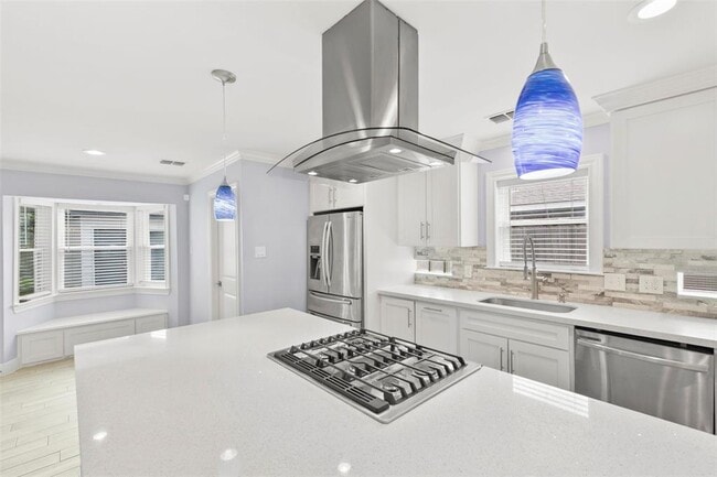 Foto del edificio - 8115 Langdon Ln