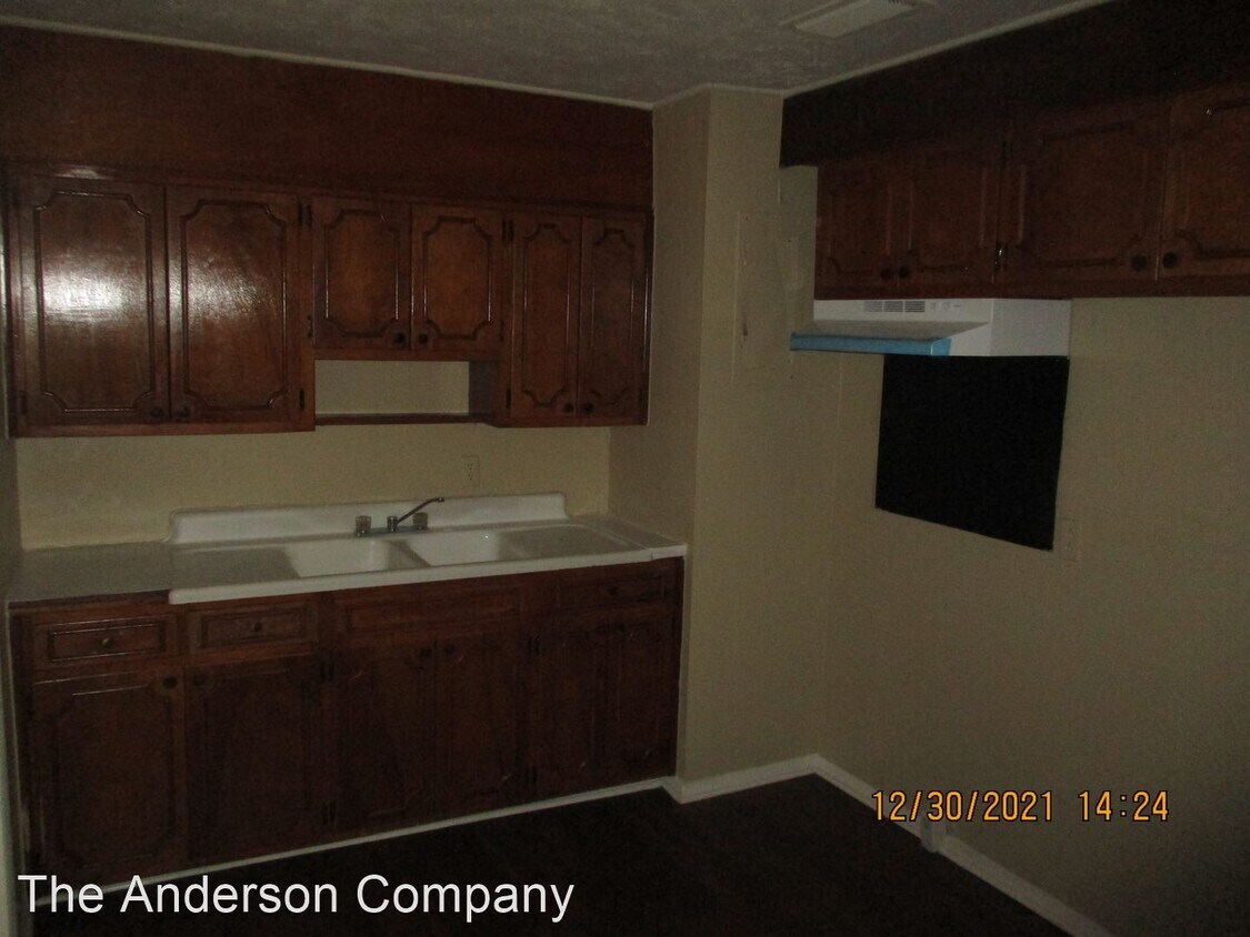 Building Photo - 3 br, 1 bath House - 301 Sunset Ln.