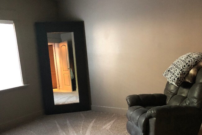 2nd Bedroom - 312 S Pineview Dr