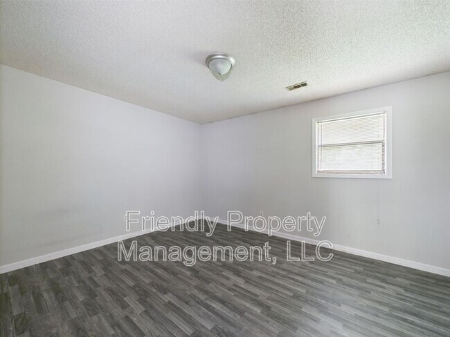 Foto del edificio - 119 Bay Meadow Ct