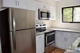 Building Photo - 157 Kennedy Dr