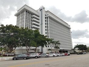 Building Photo - 700 Biltmore Way