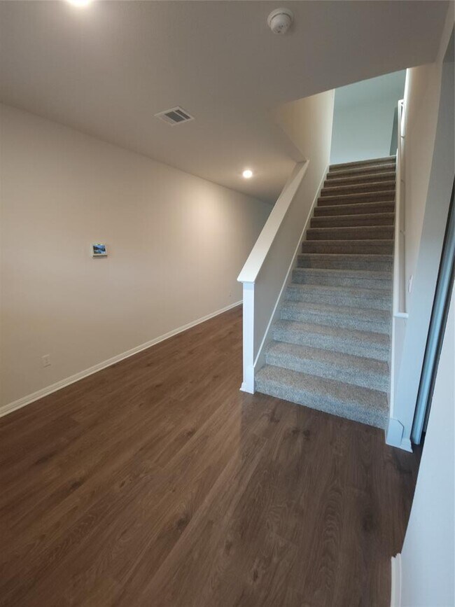 Foto del edificio - 152 Grey Slate Ave