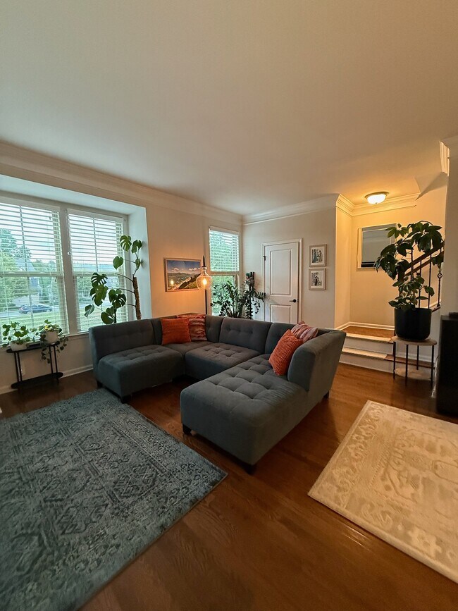 Foto del edificio - 814 Oval Park Ln
