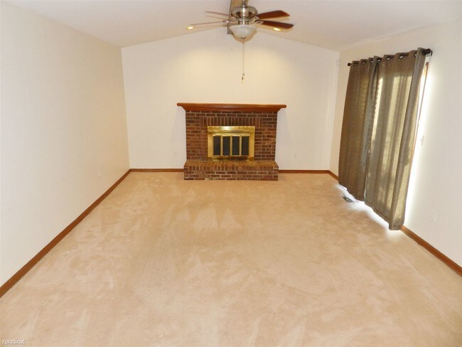 Building Photo - 4 br, 2.5 bath House - 36875 Chesapeake Rd