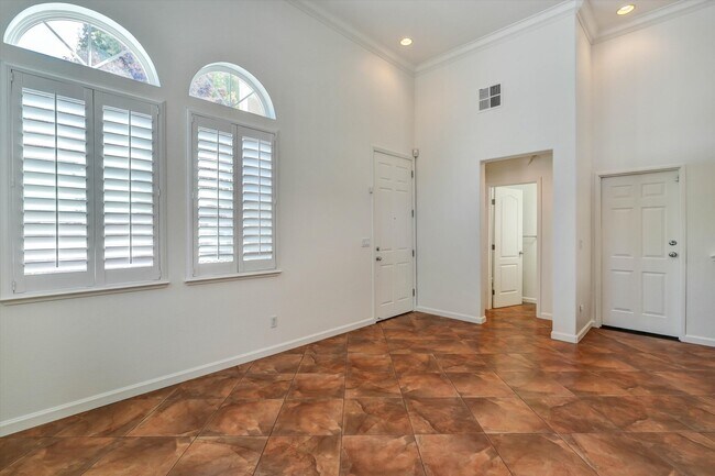 Foto del edificio - 378 Olive Hill Dr