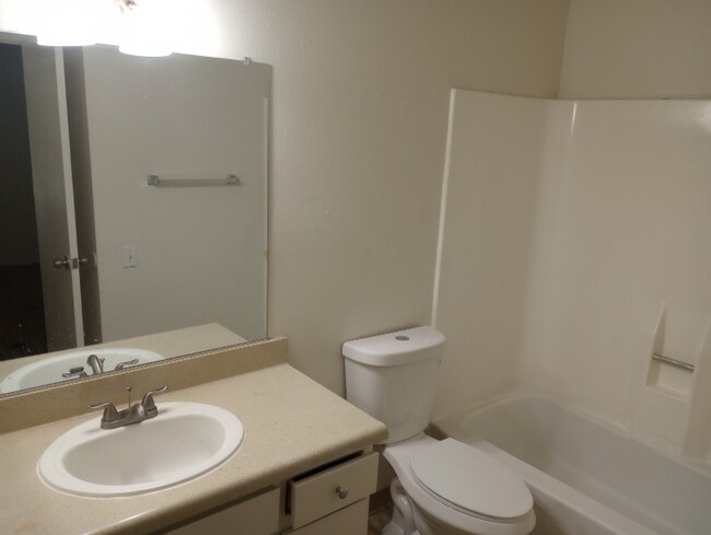 Foto del edificio - 5001 Hunter Ave