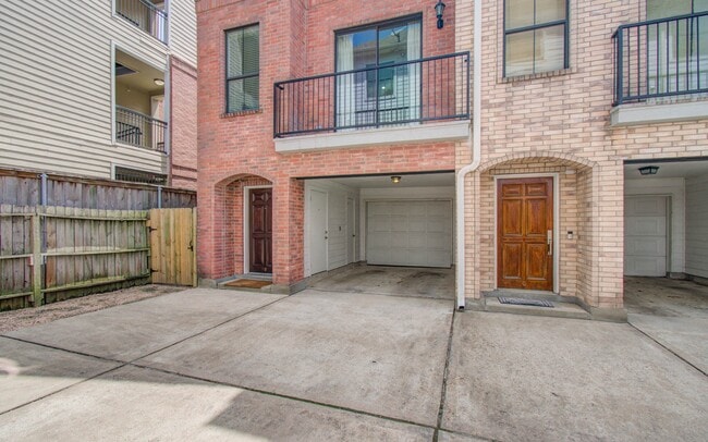 Building Photo - 202 McGowen St