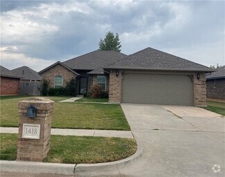 Building Photo - 1418 Spoonwood Rd