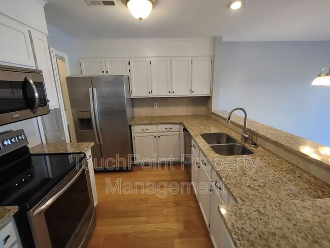 Building Photo - 9041 J M Keynes Dr