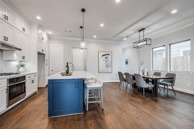 Building Photo - 4708 Merwin St