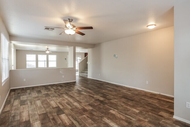 Foto del edificio - 16919 W Marshall Ln