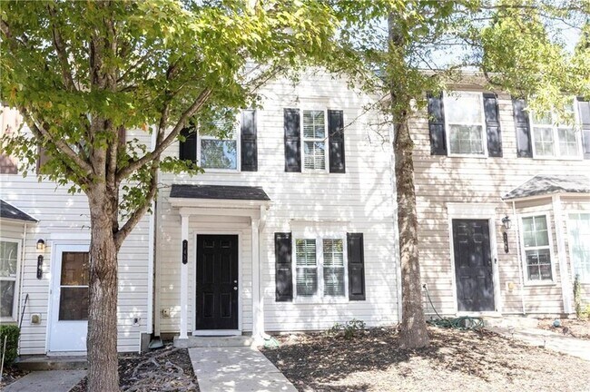 Foto del edificio - 745 Crestwell Cir