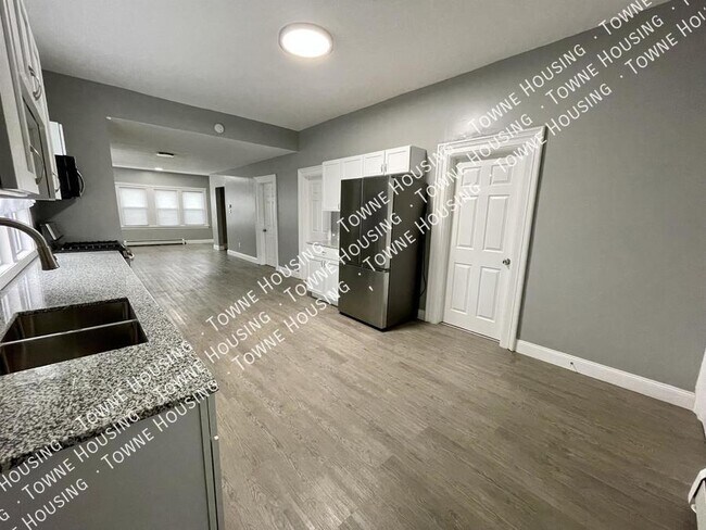 Building Photo - 227 Efner St