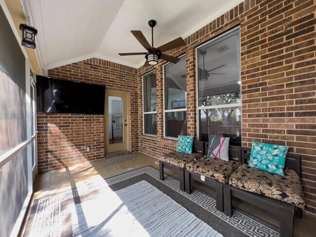 Foto del edificio - 5915 Ivy Glen Dr