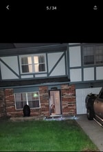 Building Photo - 4005 Hedges Ave