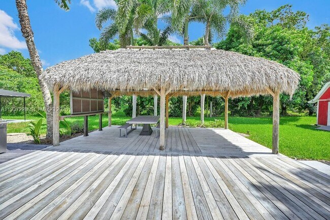 Foto del edificio - 5300 SW 162nd Ave