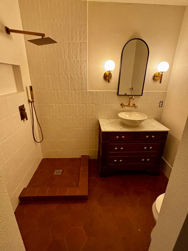 Foto del edificio - 9032 Howell Ln