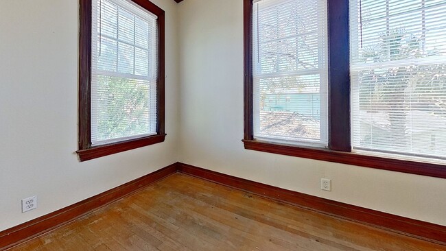 Building Photo - 1244 Landon Ave