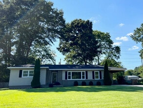 Building Photo - 1711 Pennylane SE