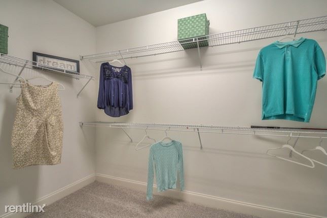Building Photo - 2 br, 3 bath House - 1060 Callaway Drive #100