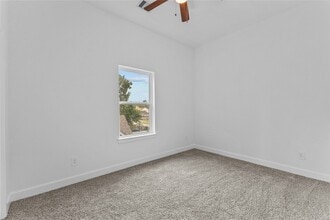 Building Photo - 7805 Farnsworth St