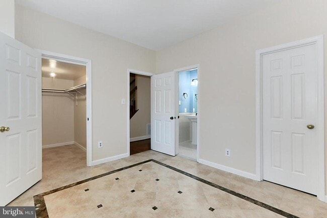 Building Photo - 9630 Sutton Green Ct